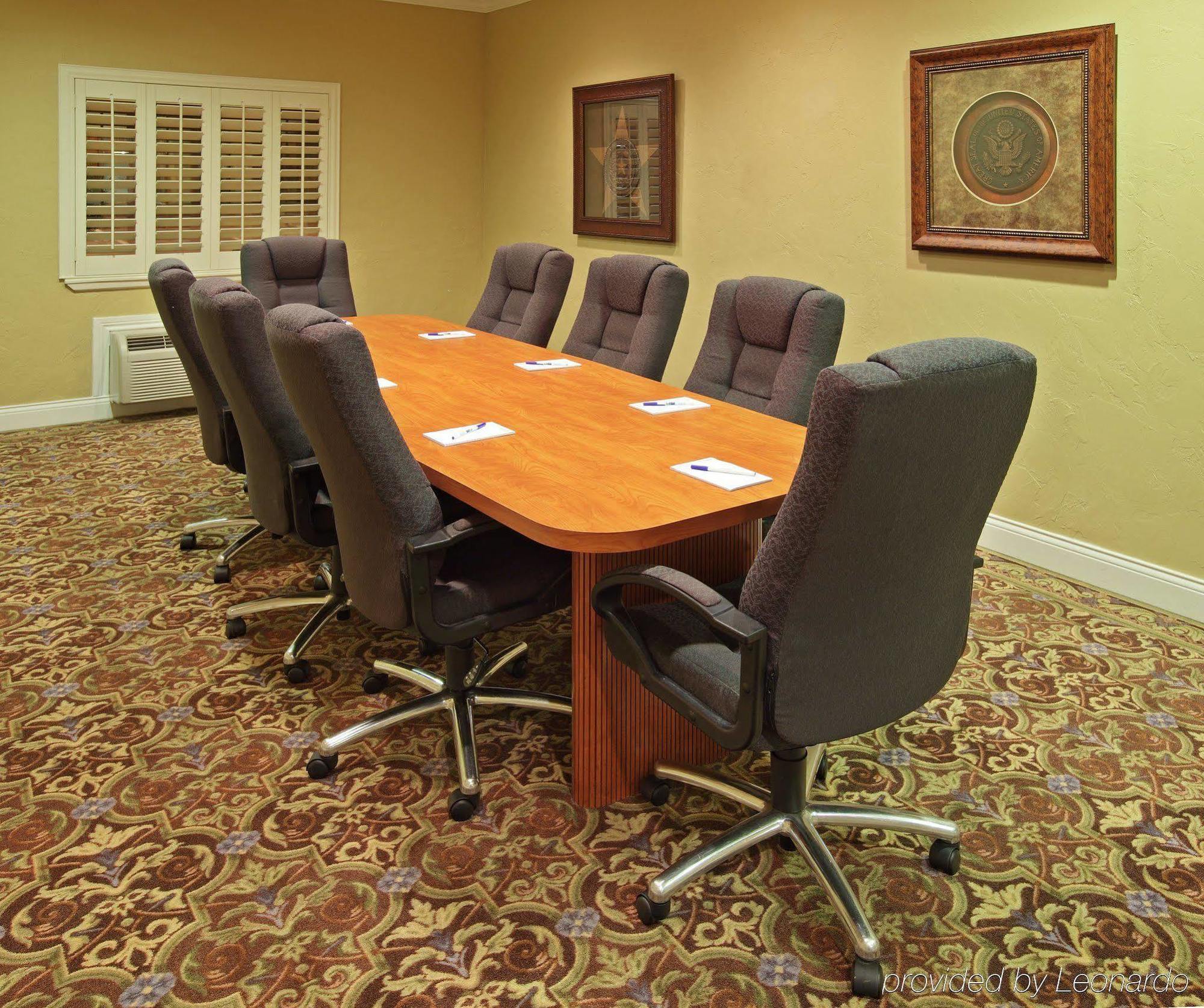 Holiday Inn Express Hotel & Suites Greenville By Ihg Exterior foto